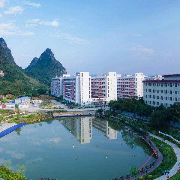 【#1702】8k university ESL teacher in Hechi Guangxi