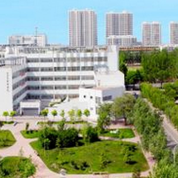 【#2505】潍坊10000元/月の大学日本語教師  